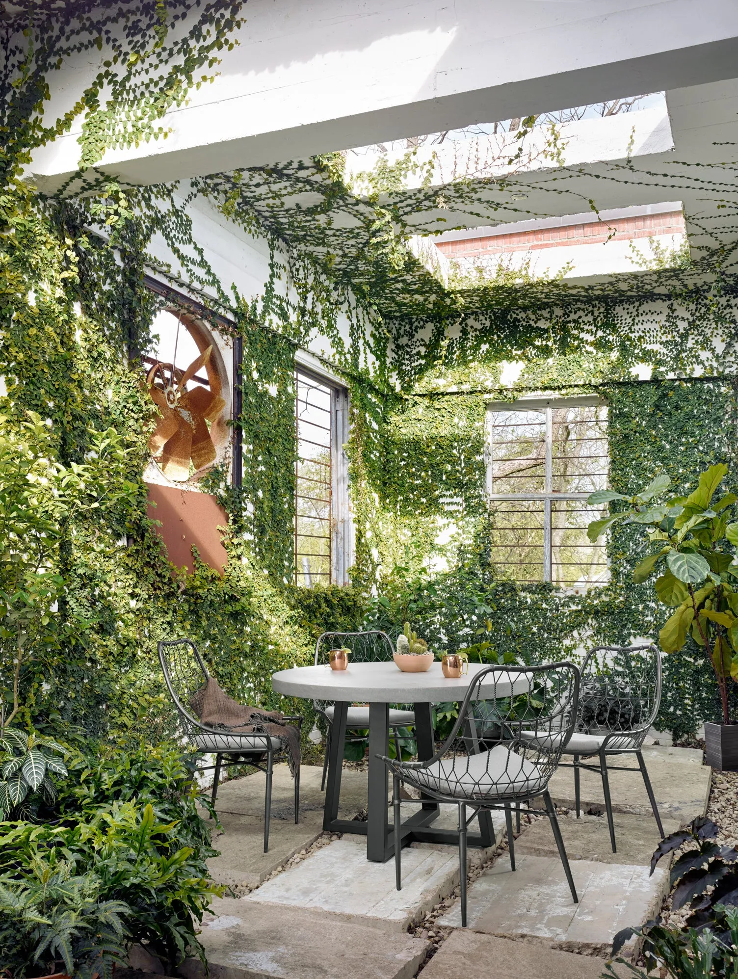 Agatha Indoor / Outdoor Round Dining Table Lulu and Georgia