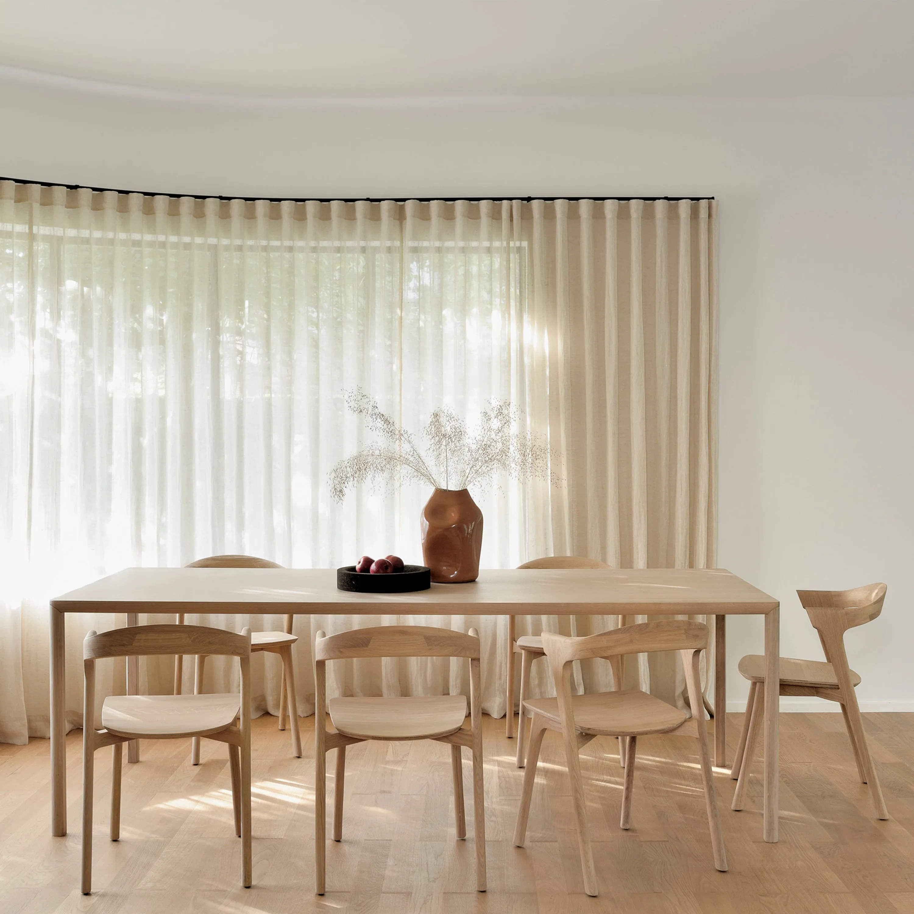 Air Dining Table