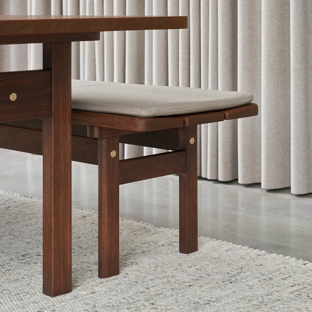 BM0698 Asserbo Dining Table