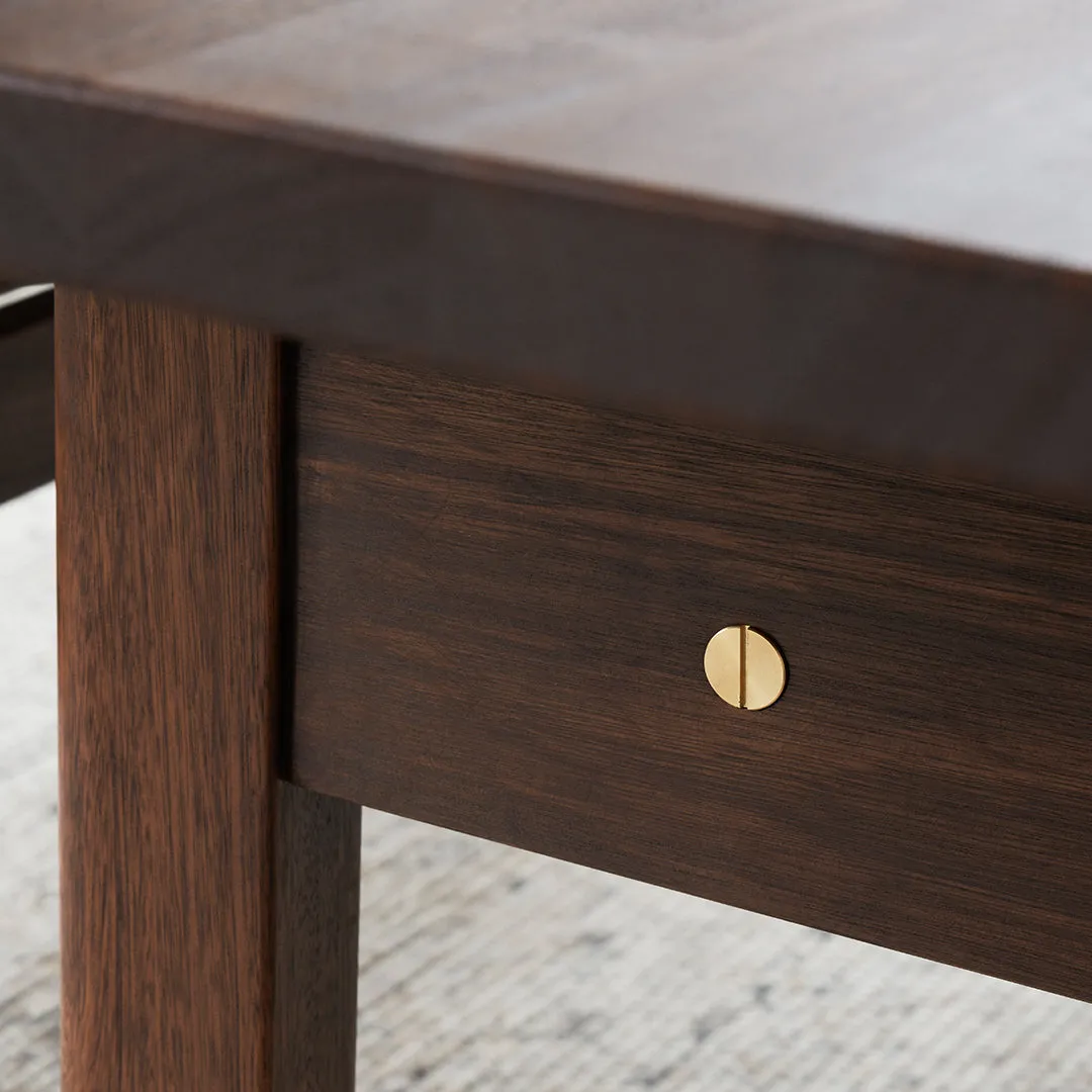 BM0698 Asserbo Dining Table