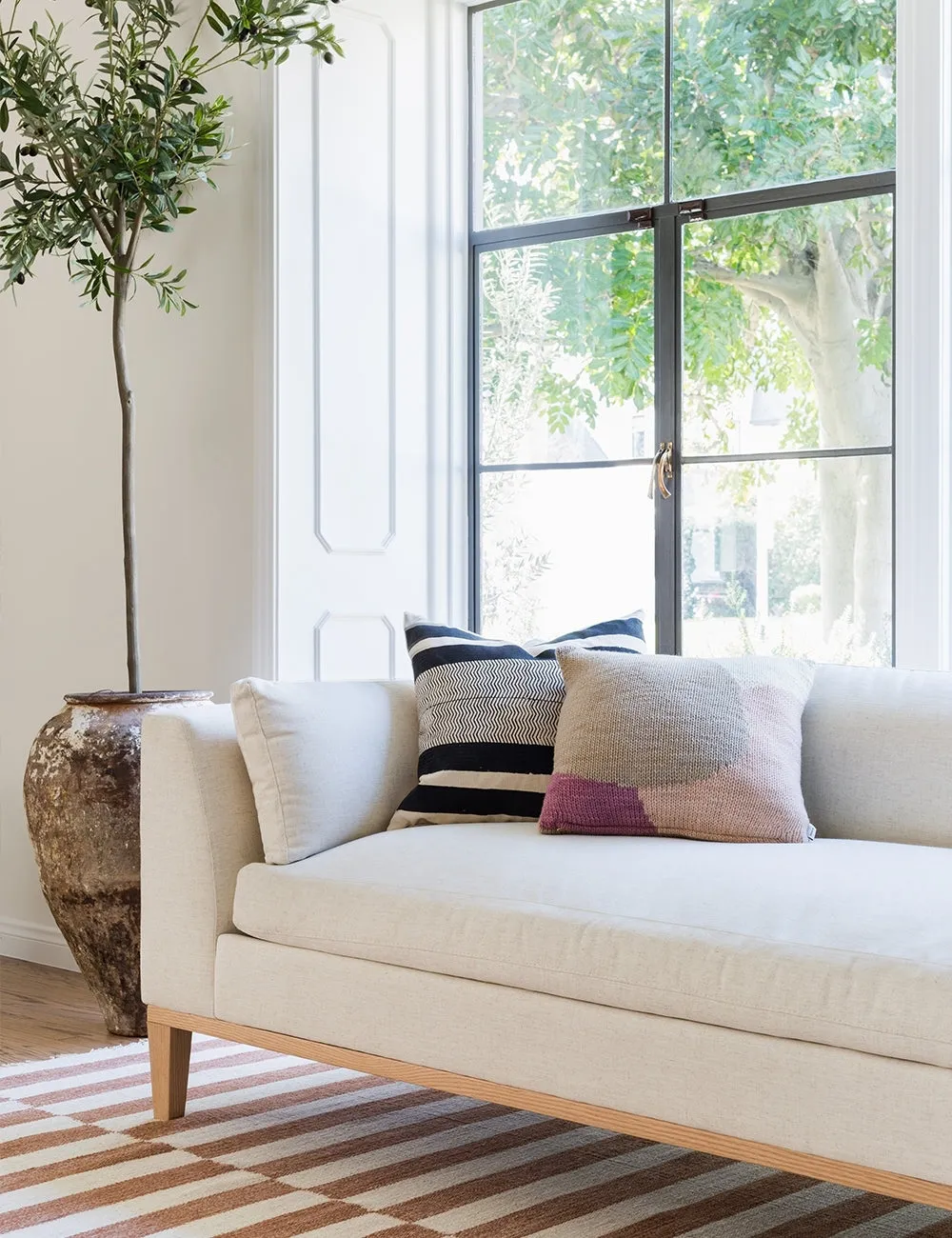 Charleston Sofa Lulu and Georgia