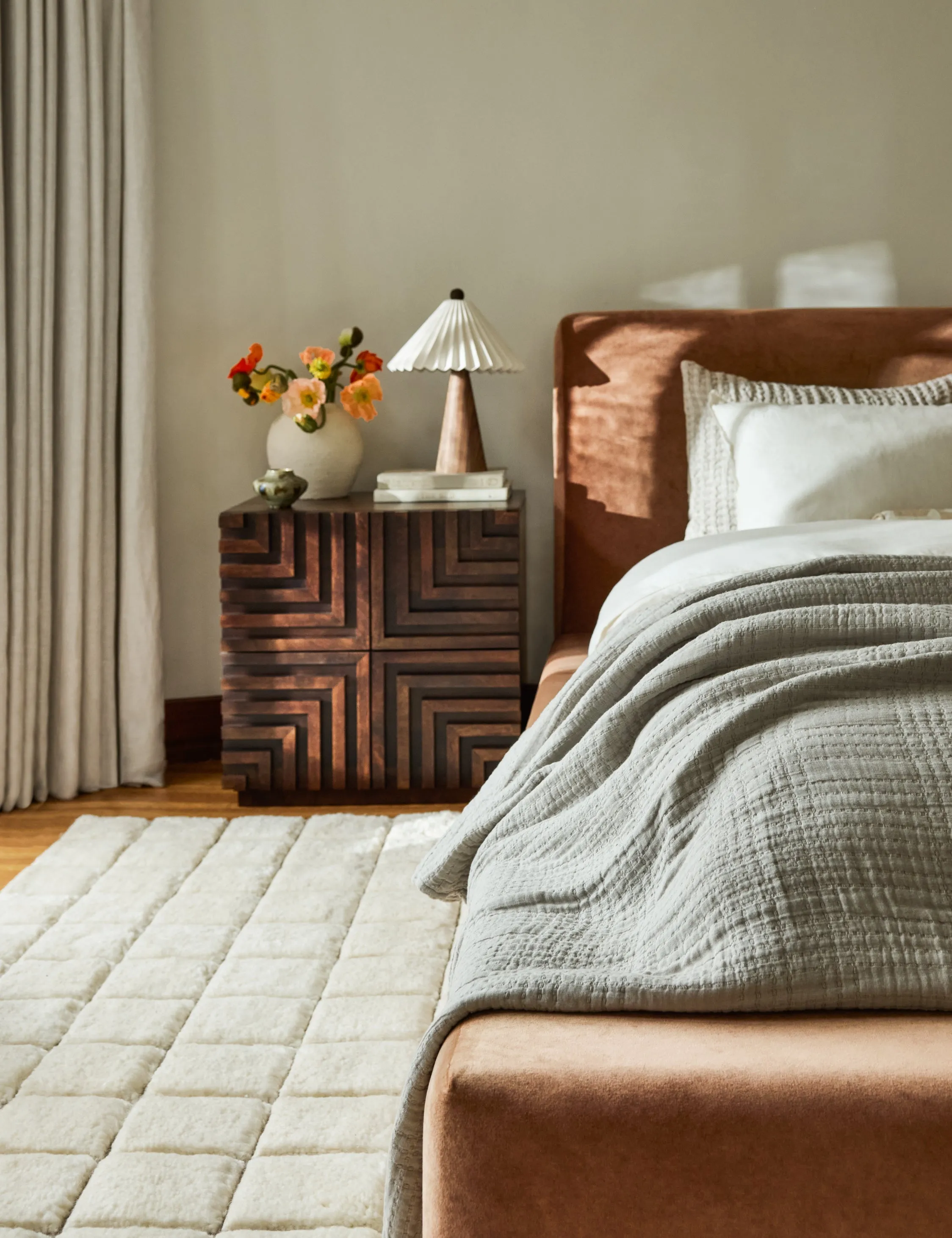 Cinzia Nightstand Lulu and Georgia
