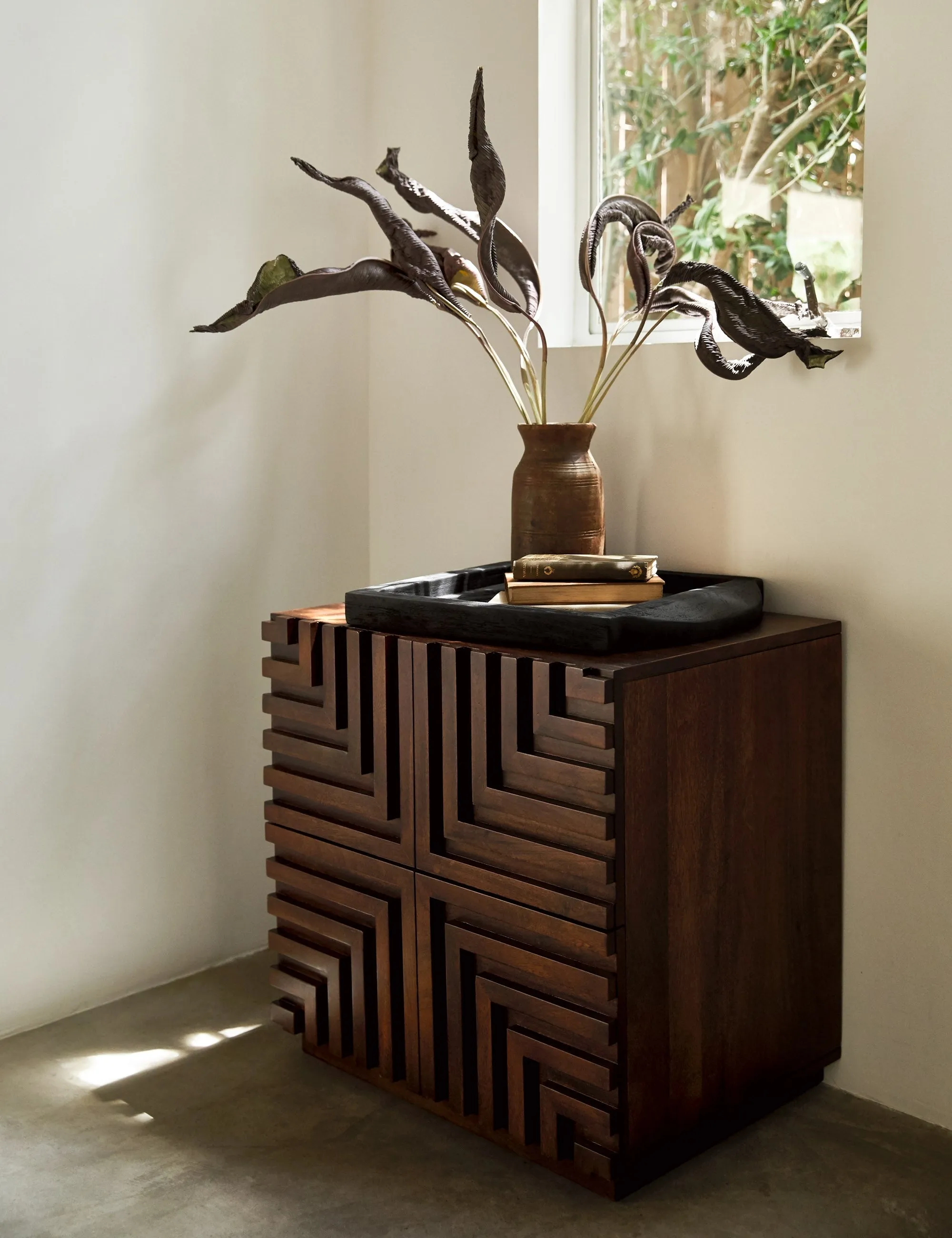 Cinzia Nightstand Lulu and Georgia