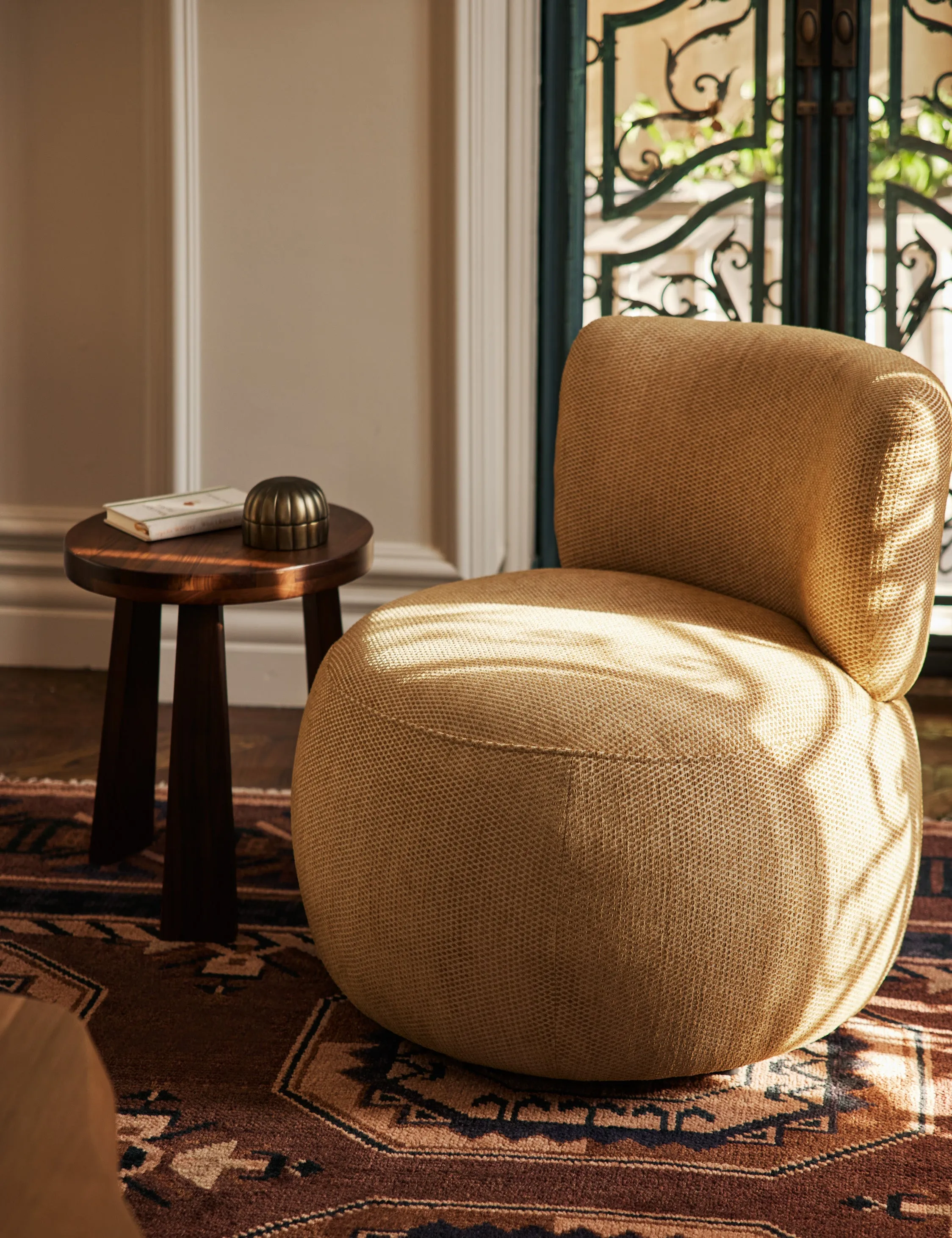 Dolores Swivel Chair Lulu and Georgia