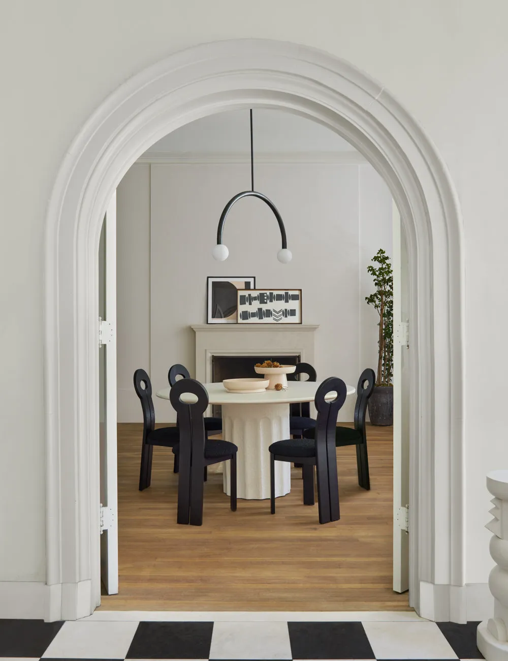 Doric Round Dining Table by Sarah Sherman Samuel Lulu and Georgia