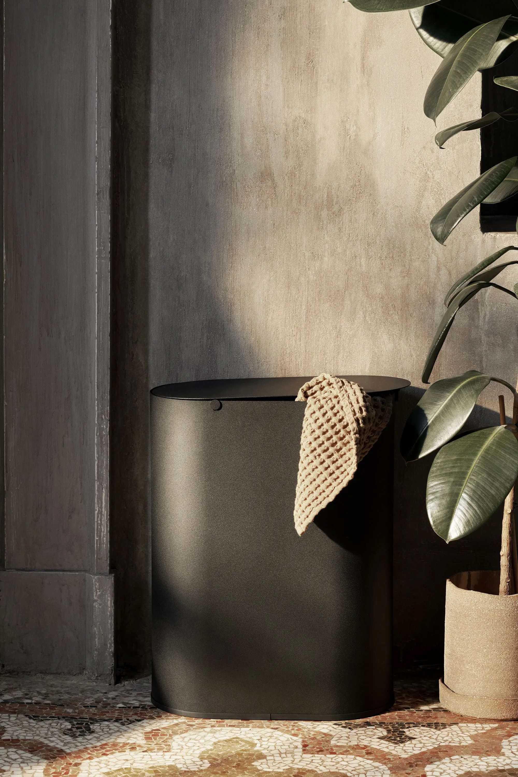 Ferm Living Enkel Bin, Black