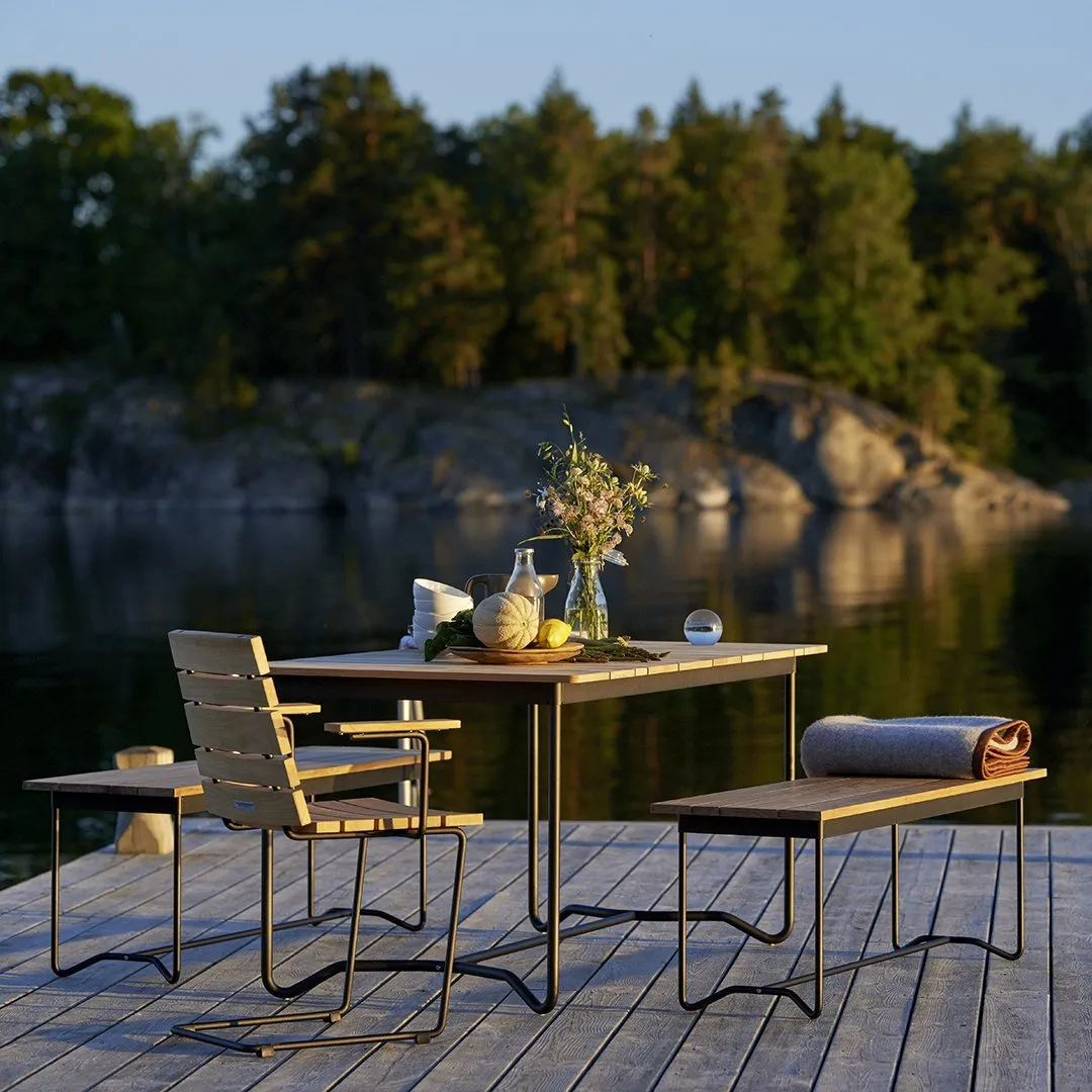 Grinda Table