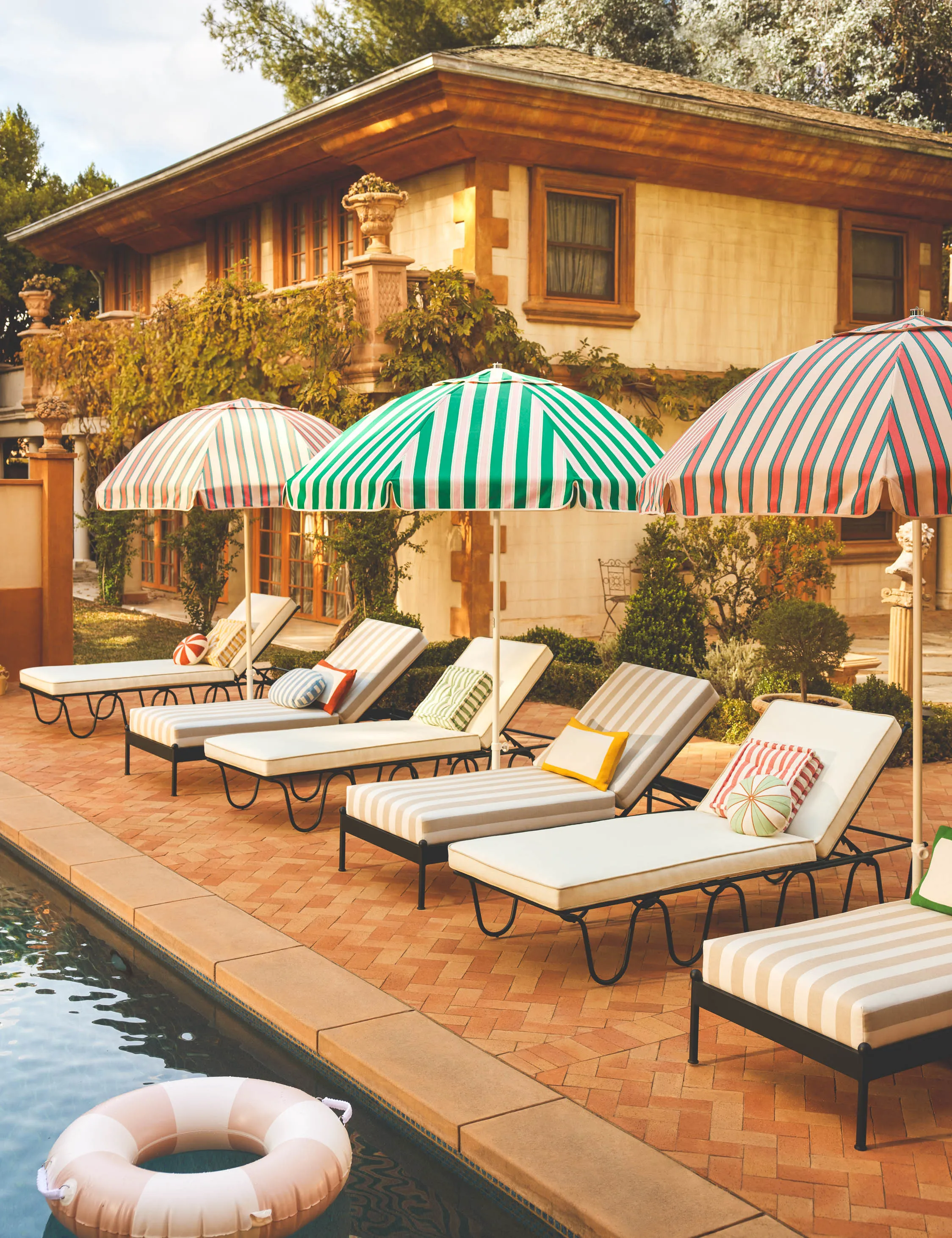 Leni Outdoor Chaise Lulu and Georgia