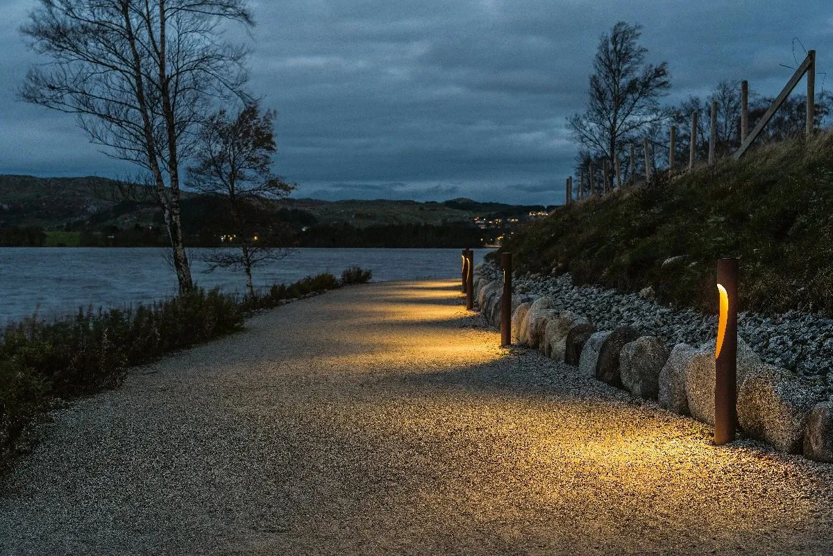 Louis Poulsen Flindt Bollard Class Ii Led 4000 K 12 W Dali Base, Aluminium