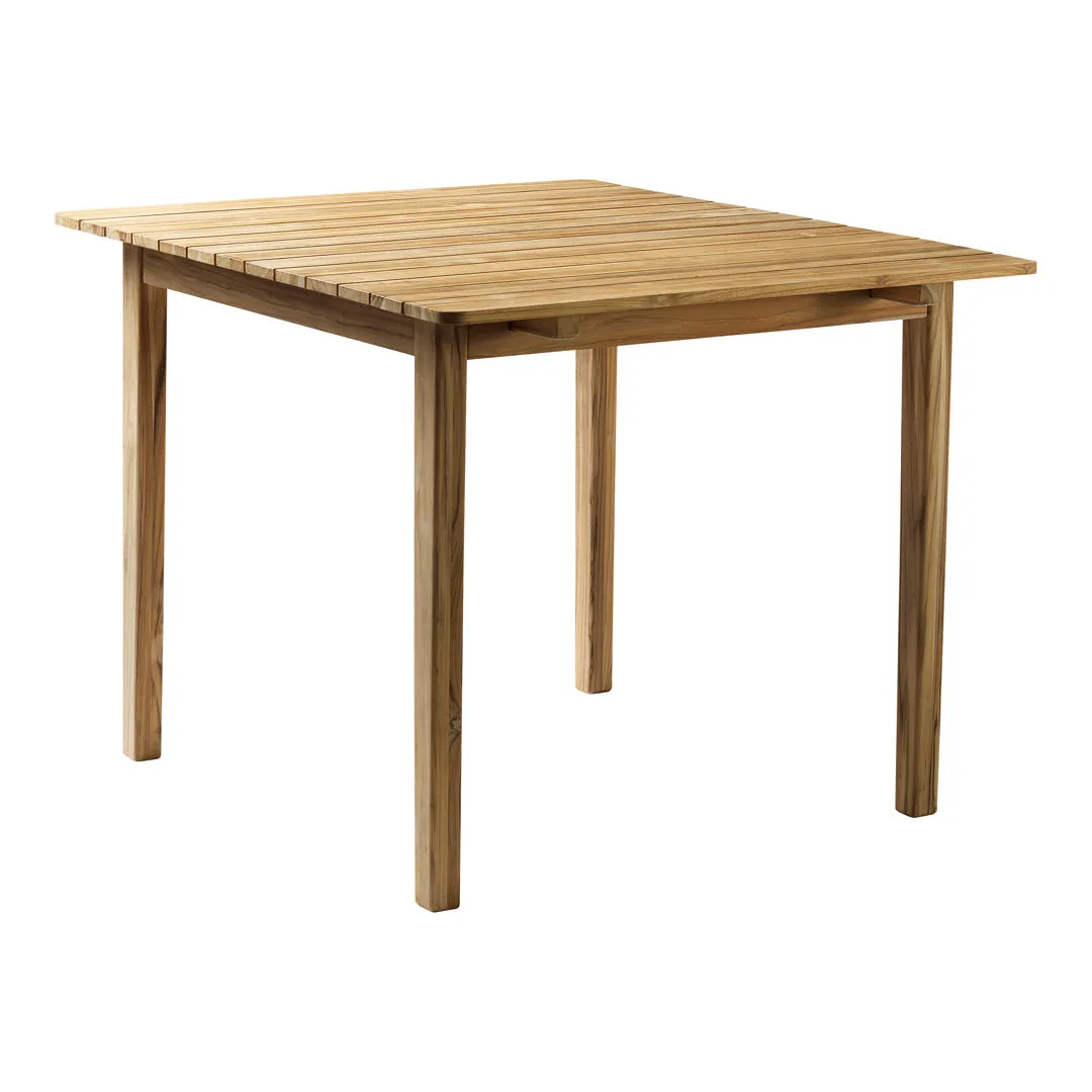 M3 Sammen Dining Table