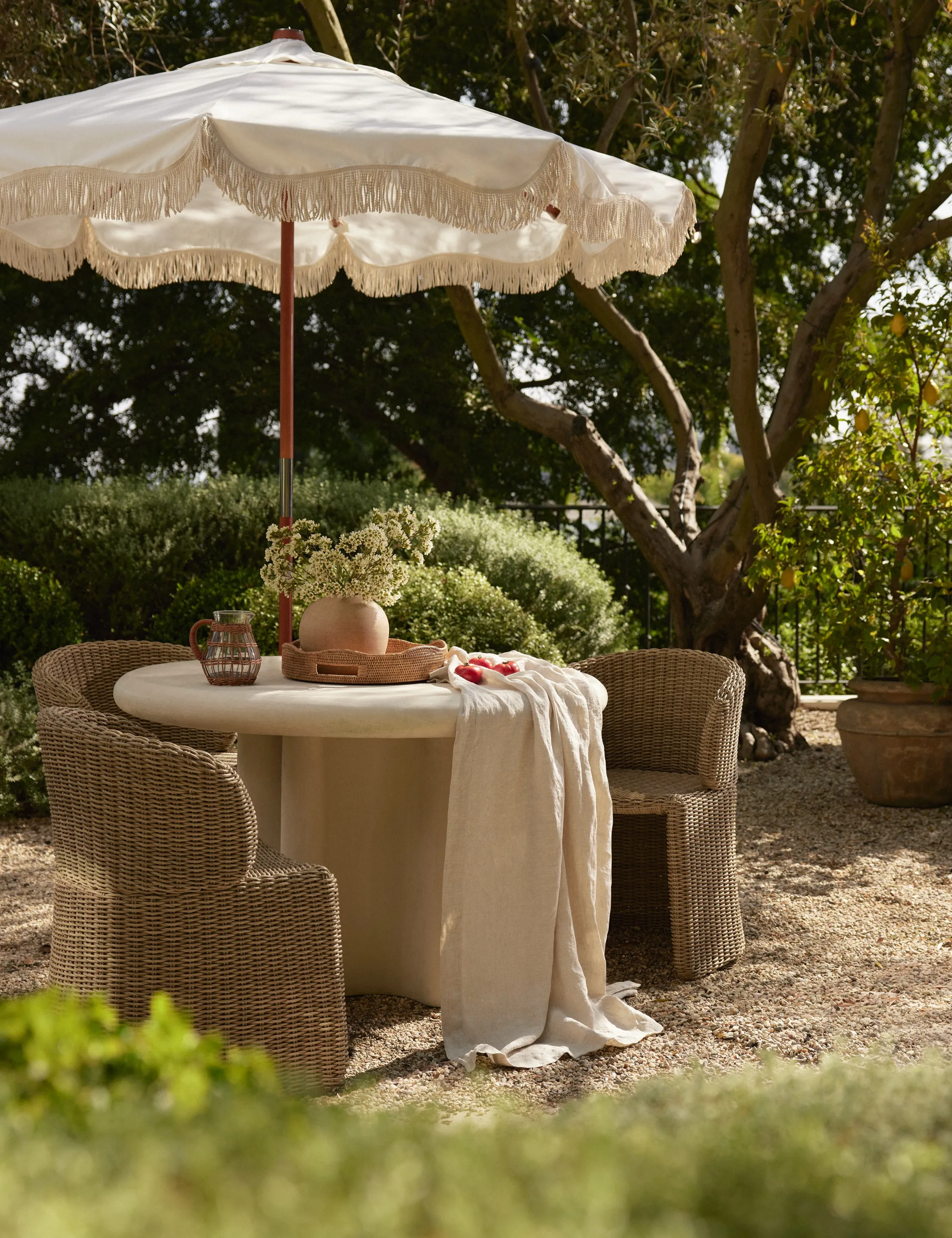 Mettam Indoor / Outdoor Dining Chair Lulu and Georgia