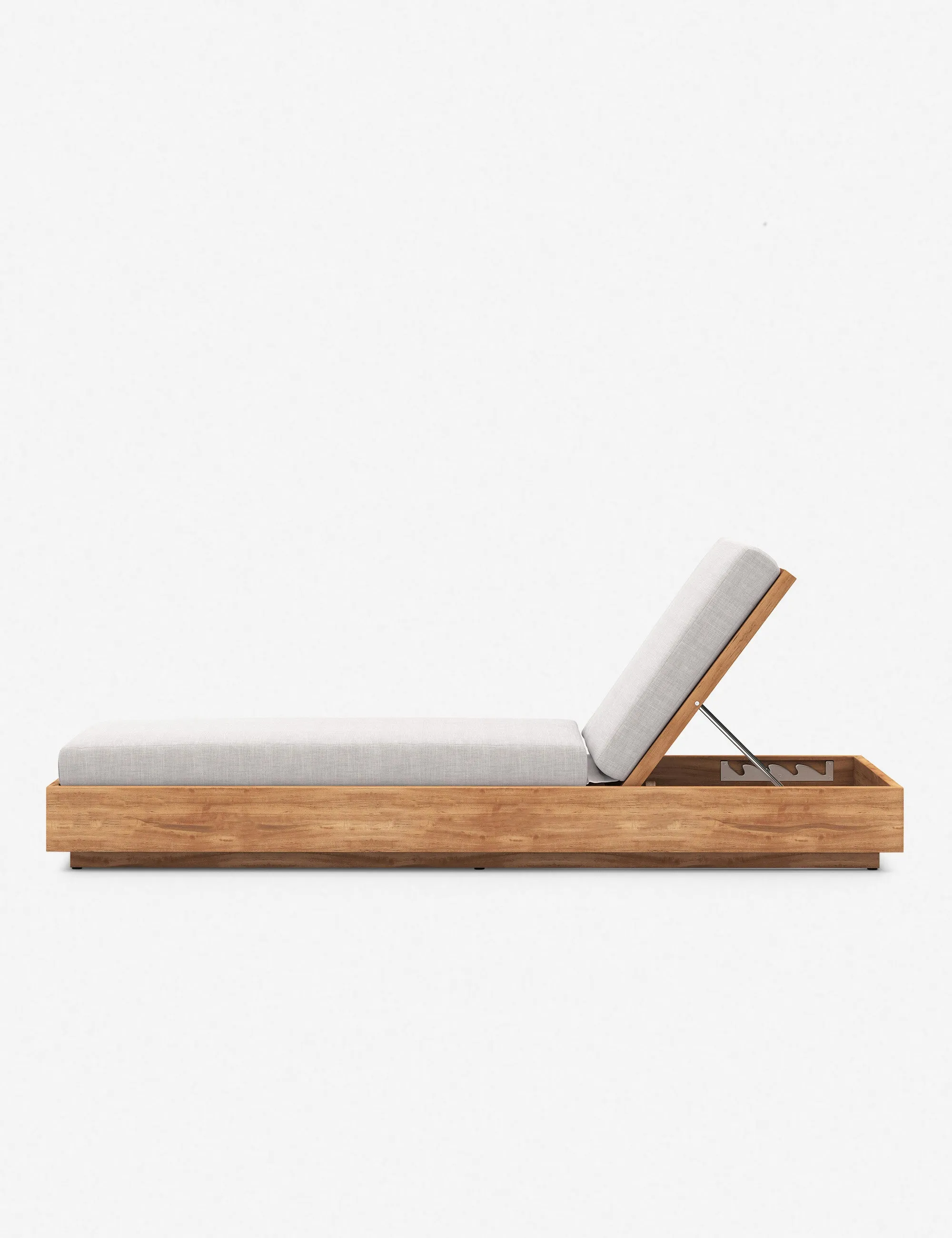 Minnette Indoor / Outdoor Chaise Lulu and Georgia