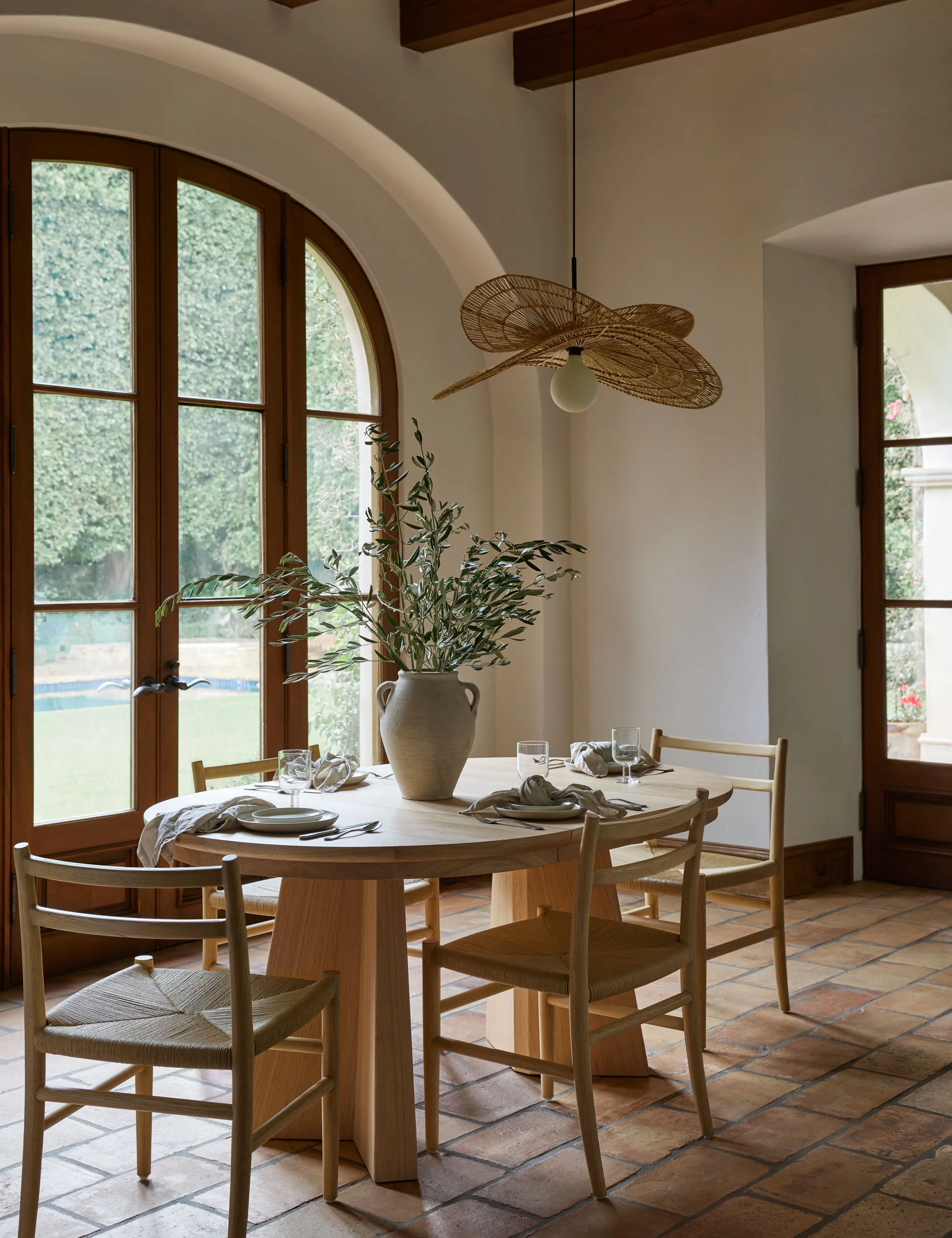 Nycola Extendable Oval Dining Table Lulu and Georgia