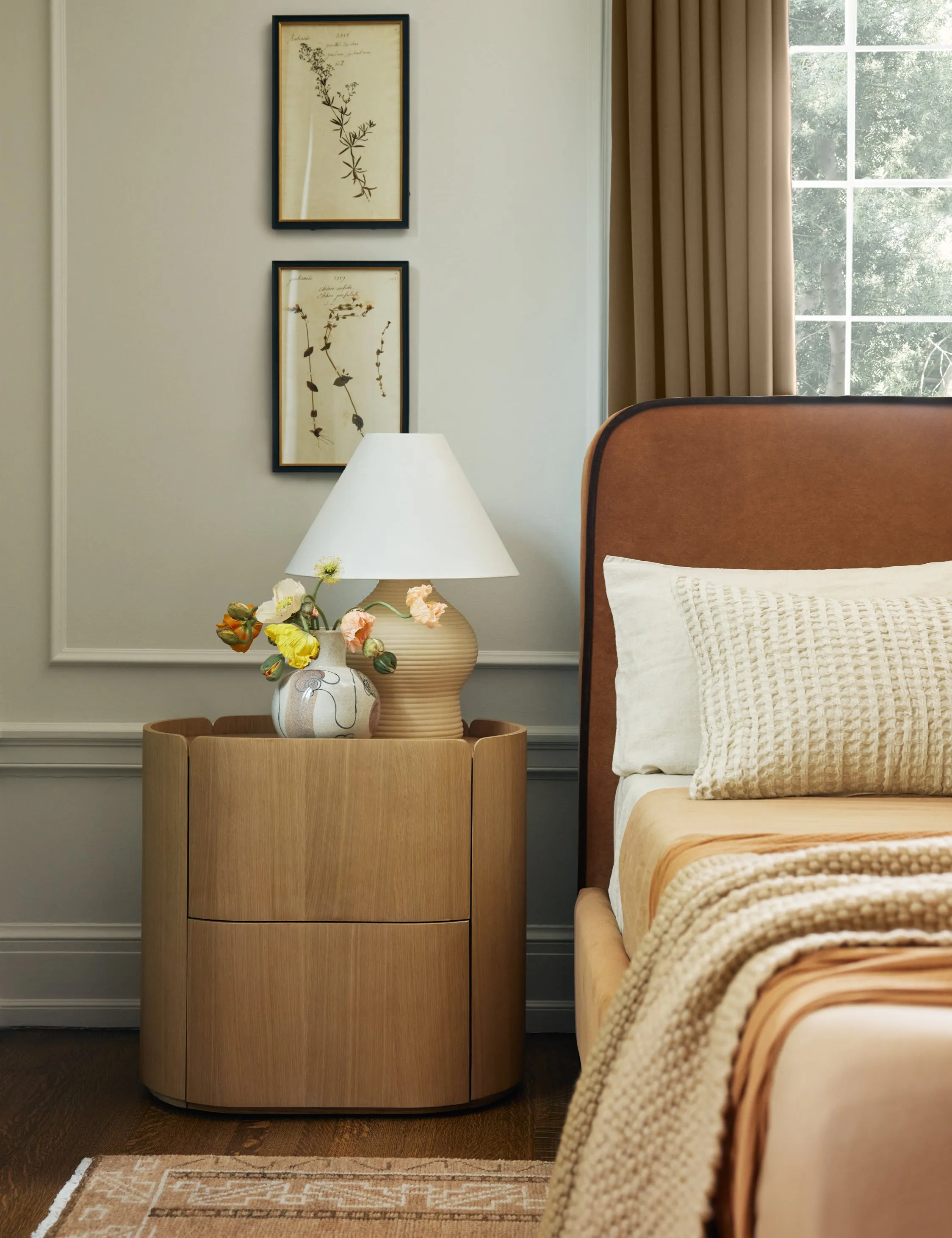 Raphael Nightstand Lulu and Georgia
