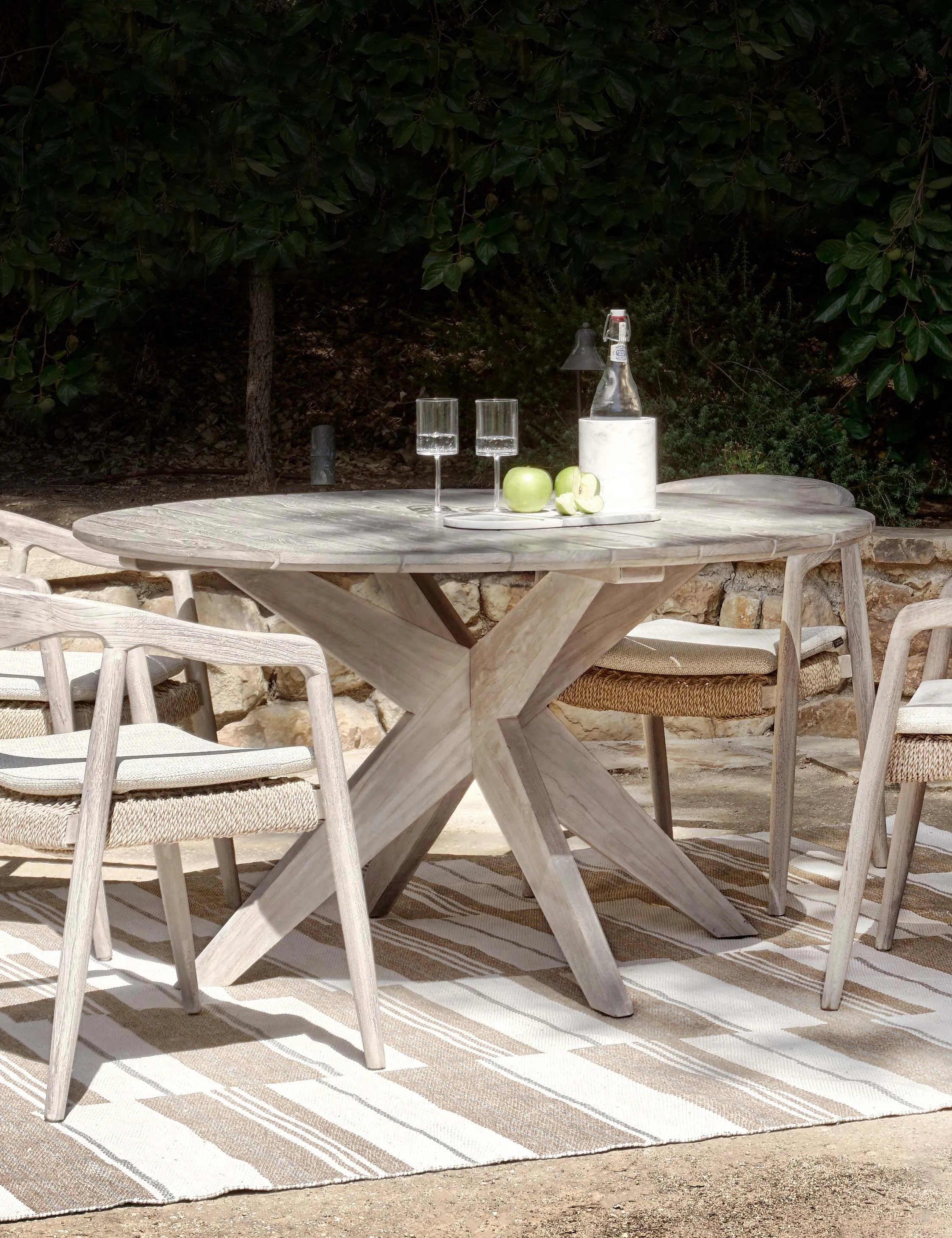 Rosetta Indoor / Outdoor Round Dining Table Lulu and Georgia