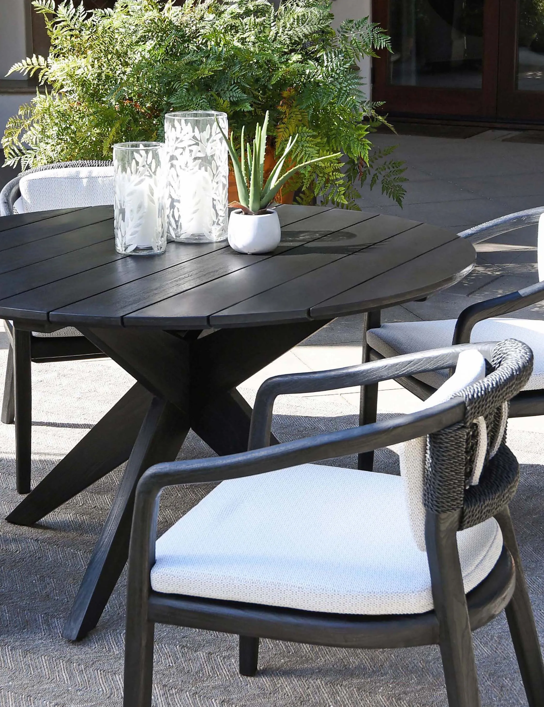 Rosetta Indoor / Outdoor Round Dining Table Lulu and Georgia