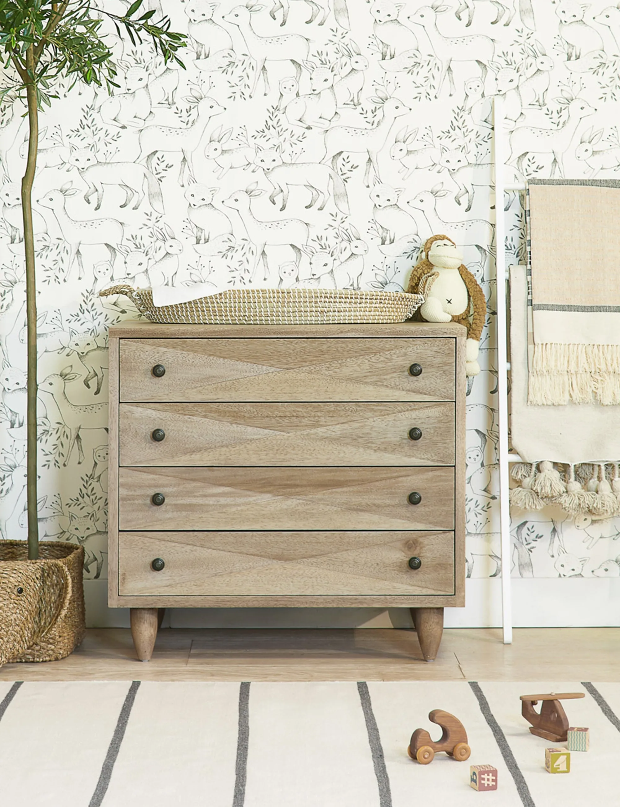 Sen 4-Drawer Dresser Lulu and Georgia