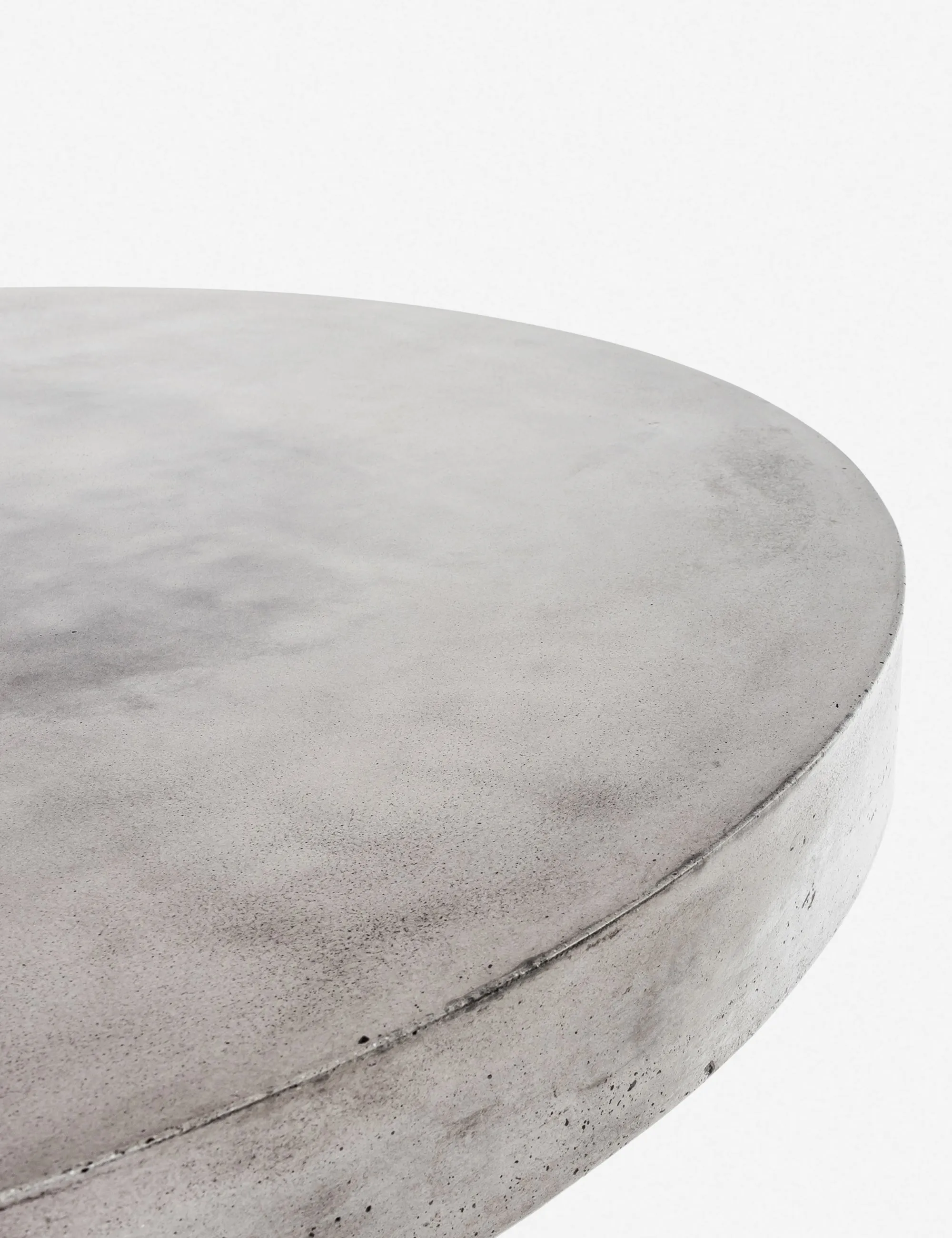 Stein Indoor / Outdoor Round Dining Table Lulu and Georgia